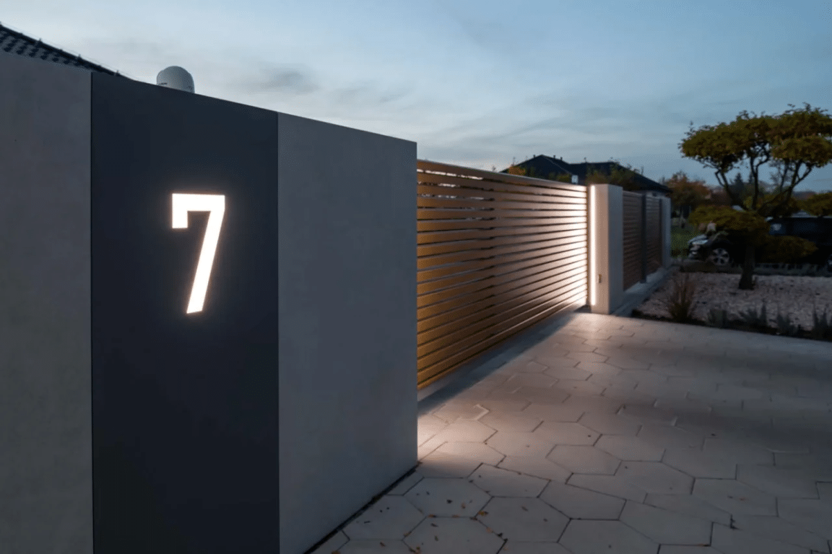 Outdoor Fence Lighting Ideas: Enhance The Outdoor Atmosphere