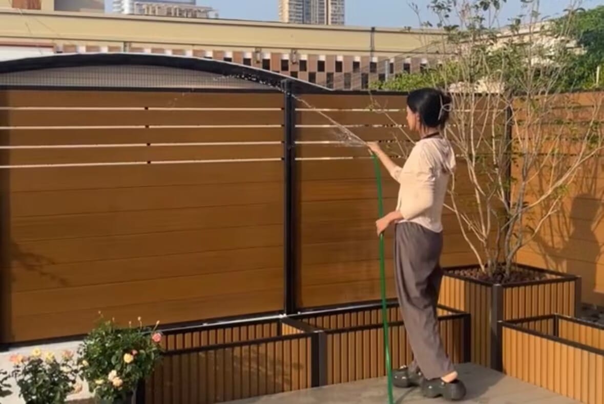 Clean the wpc fence