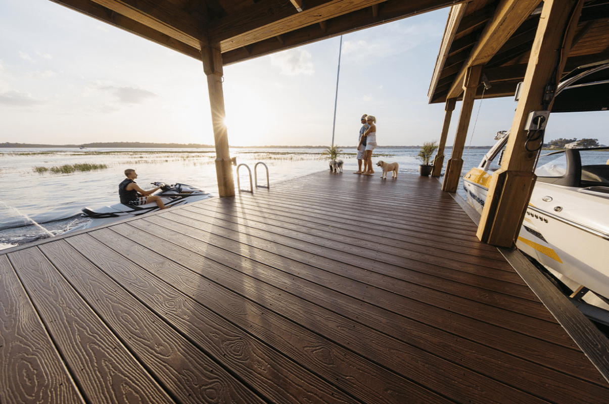 60 Brilliant Small Garden Decking Ideas to Maximize Your Outdoor Space