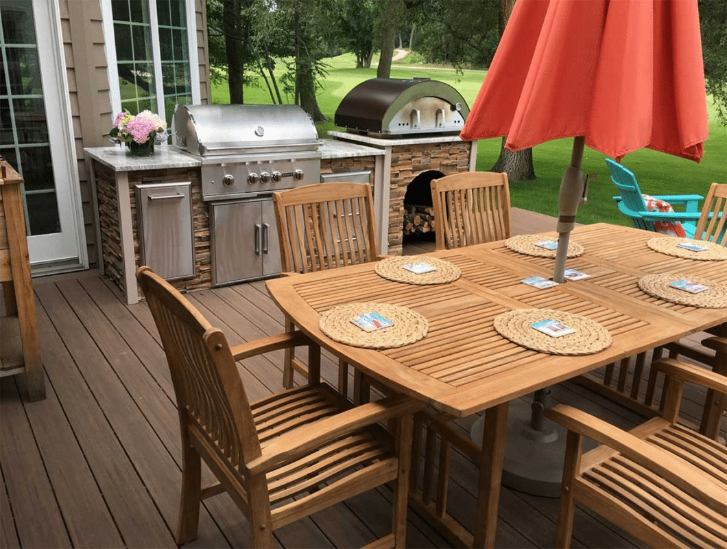 Outdoor kitchen and dining table ideas