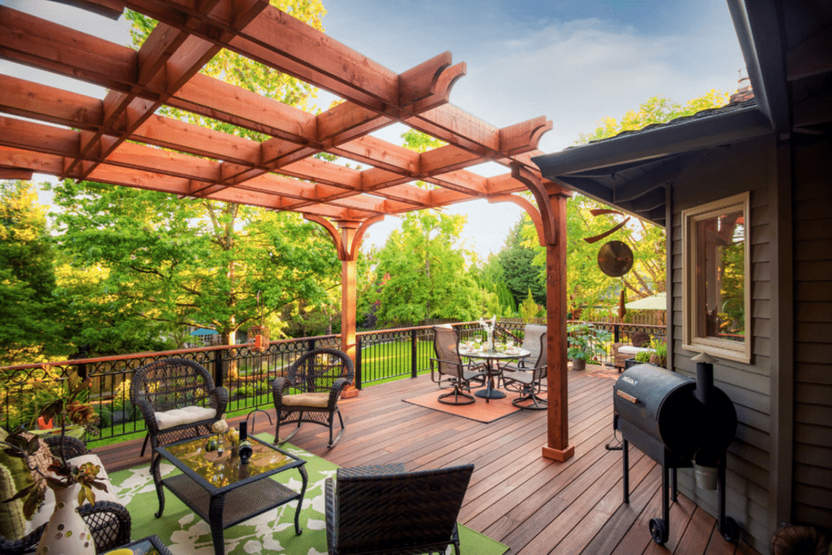 Deck space environment