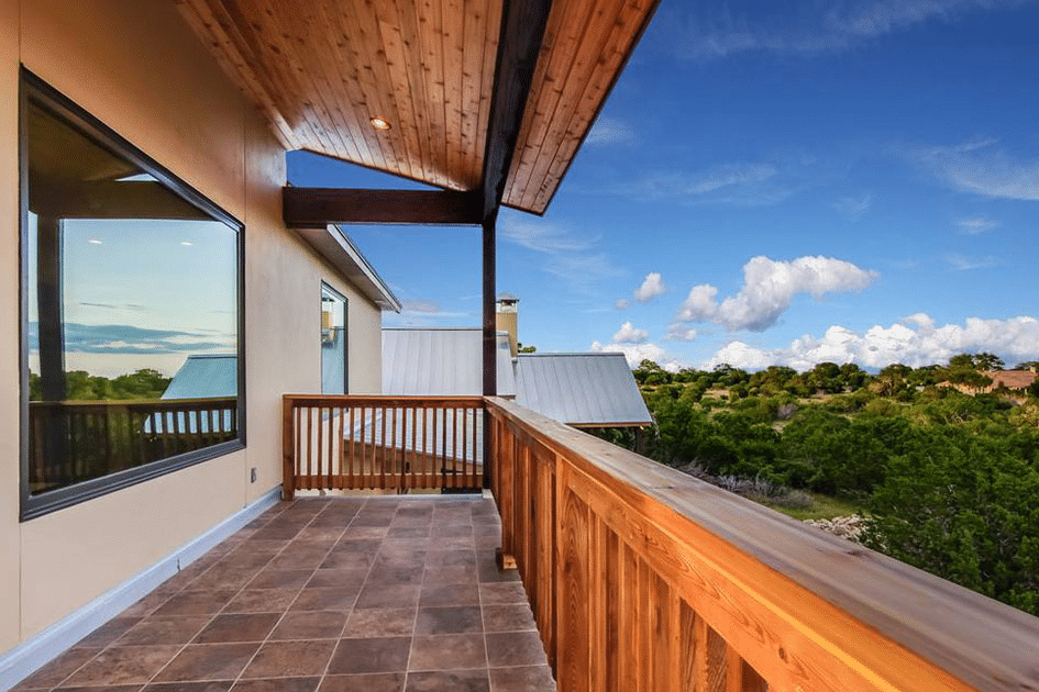 What is balcony